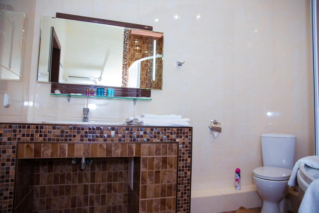 Siesta Hotel Kharkov Luaran gambar