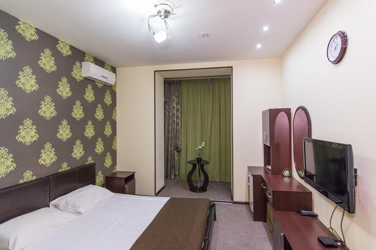 Siesta Hotel Kharkov Luaran gambar
